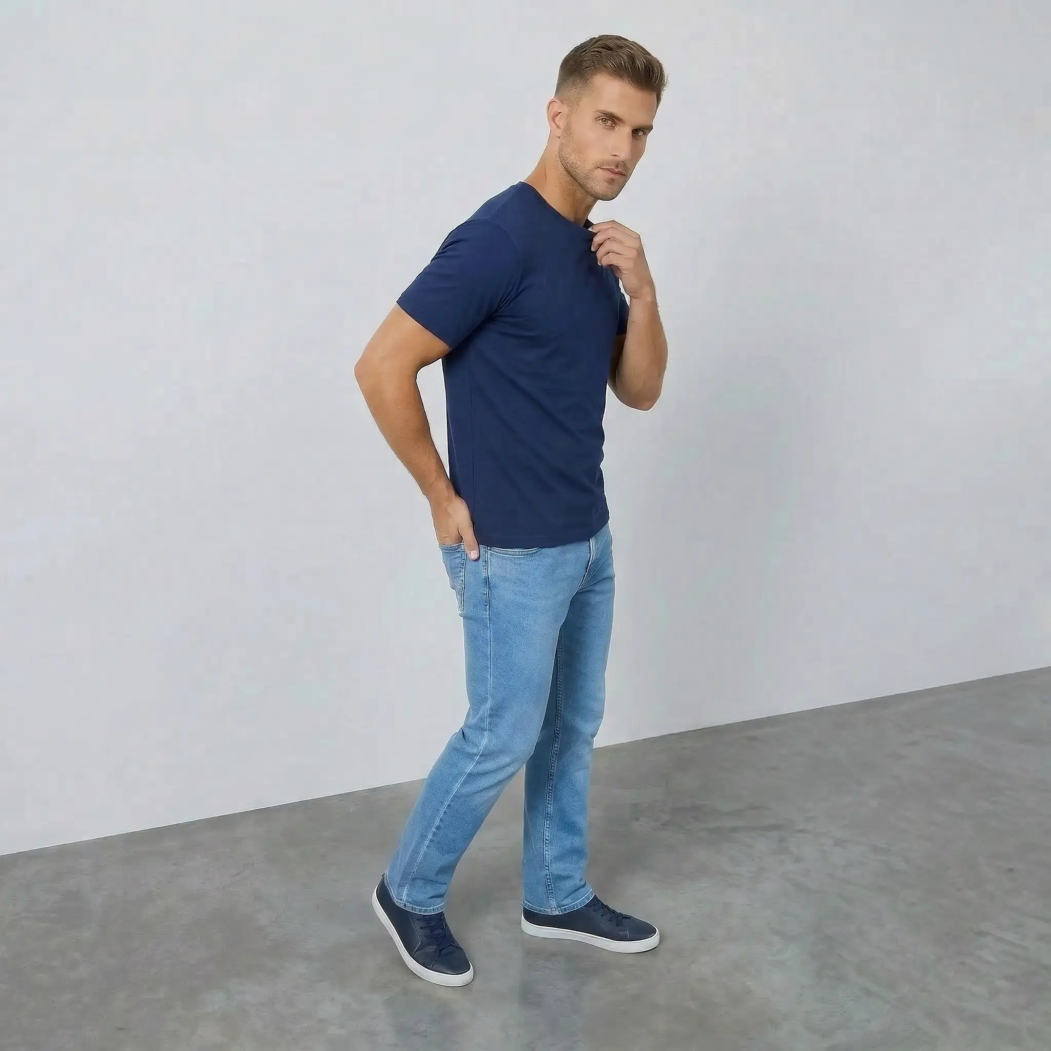 Essential Regular Fit Crew Neck T-Shirt - Navy Peony